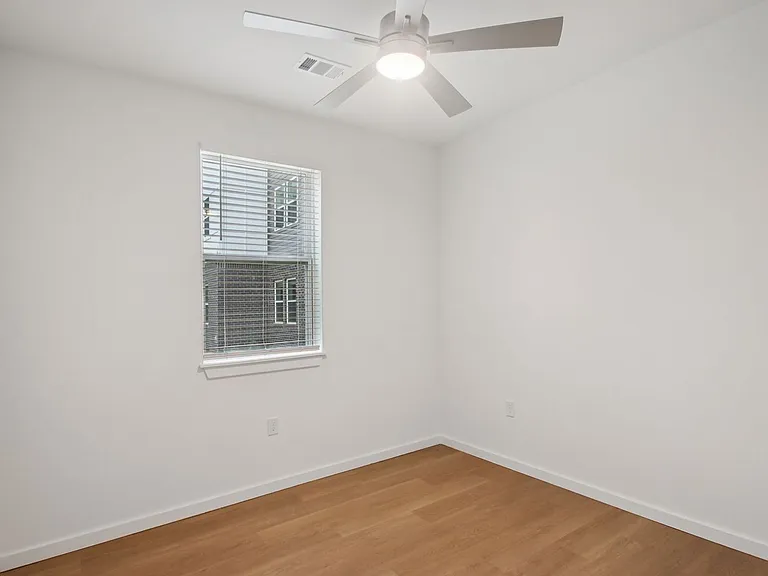 Portland Place Apartments — Photo 107