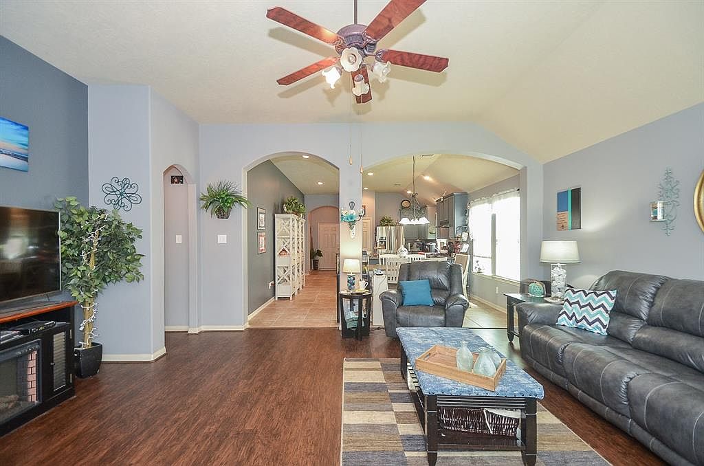 5910 Wildbriar Ln, Richmond, TX 77469 | Zillow