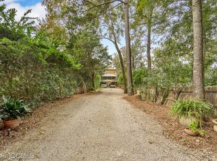 805 Captain O'Neal Dr, Daphne, AL 36526