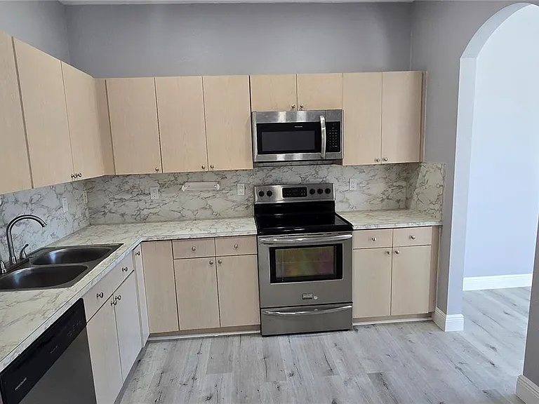 4580 24th Pl SW #B — Photo 6