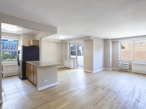 310 Greenwich Street image 1 of 12