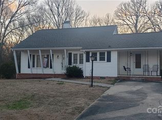 612 Gillsbrook Rd, Lancaster, SC 29720