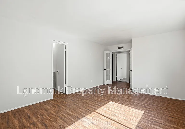 2711 Treeview Dr — Photo 20