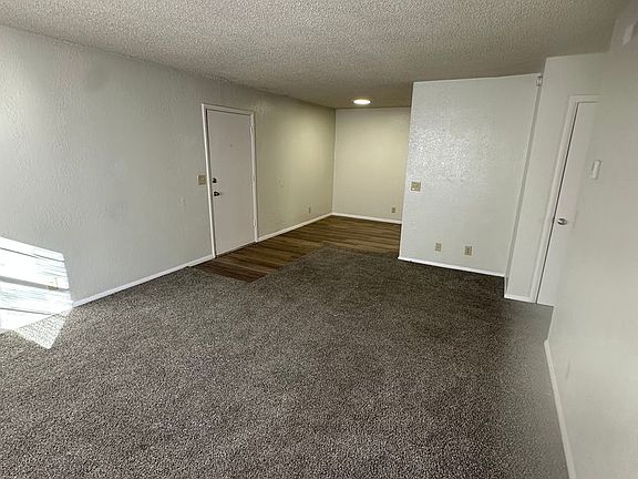 2nd image of 1700 SE Barlow Dr APT 27