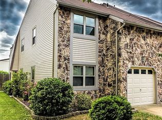 10227 Murty Ln, Philadelphia, PA 19116