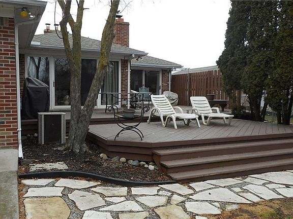 5th image of 22480 Ardmore Dr