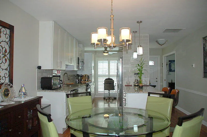 2 bed, 2.0 bath, 1097 sqft, $2,850 — Photo 3