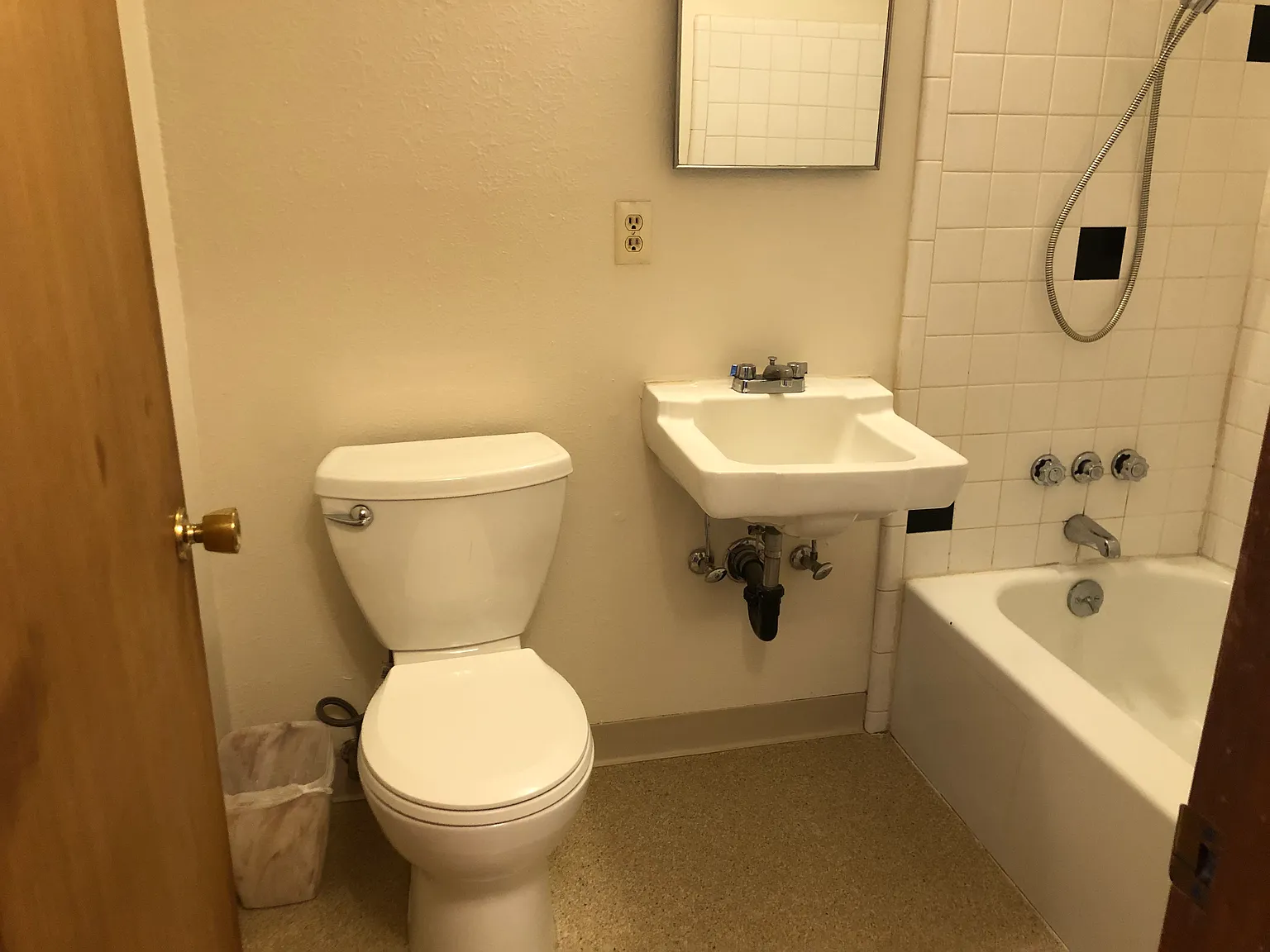 1 bed, 600 sqft, $1,100 — Photo 4