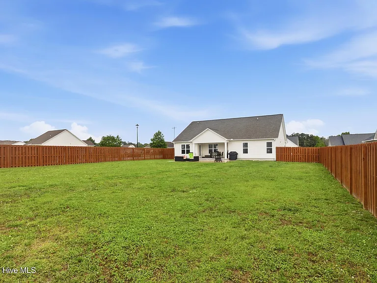 200 Grist Mill Dr — Photo 23