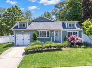 6 Tulip Dr, Old Bridge, NJ 08857