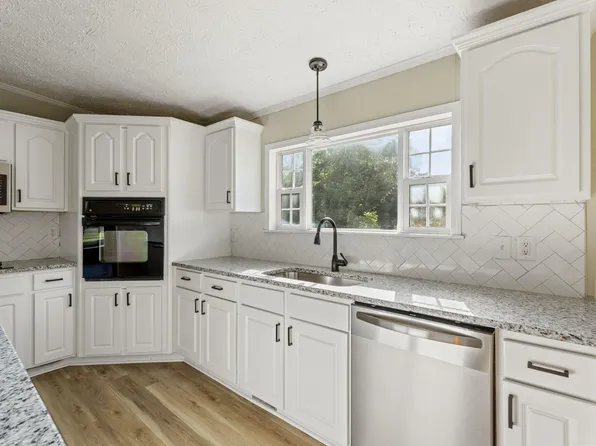 44 Live Oak Ct, Kenly, NC 27542