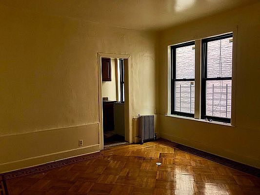 2nd image of 636 E 21st St APT 35