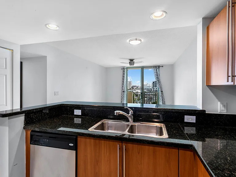 610 Clematis St #418 — Photo 3
