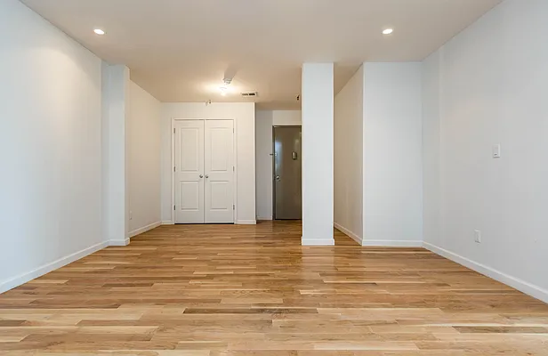 Rented by Nooklyn NYC LLC | media 16