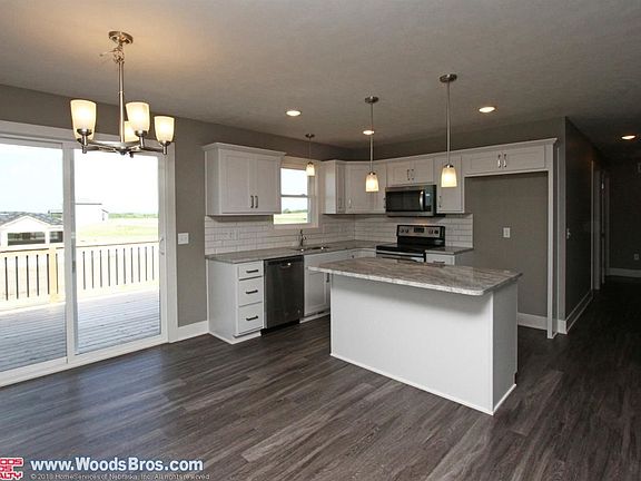 5th image of 1275 Oakview Dr
