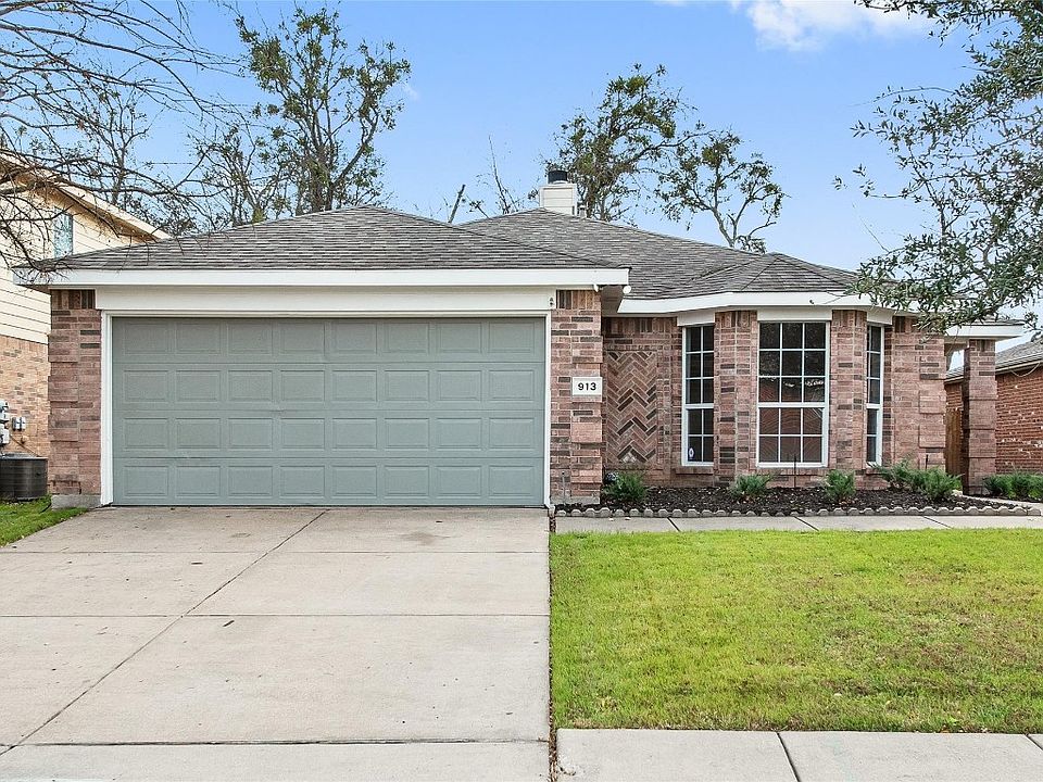 1st image of 913 Acacia Dr