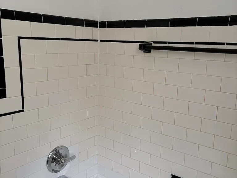 Upper level full bathroom