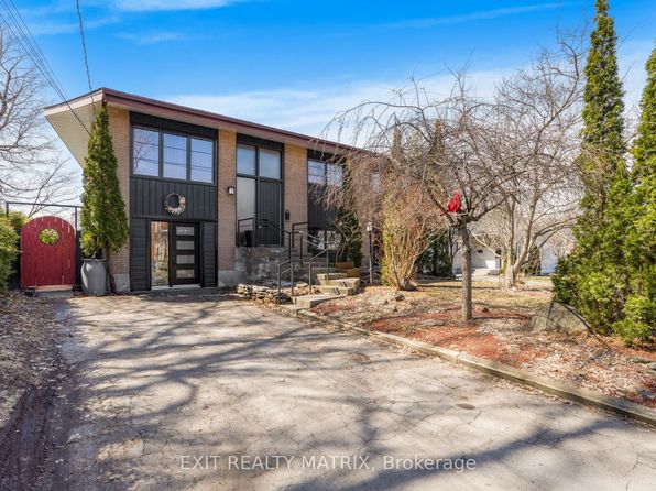 28 Mill Entrance St, Hawkesbury, ON K6A 2L2