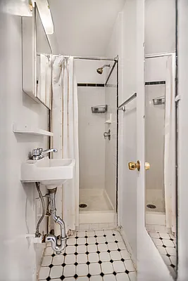 Rented by Compass | media 9