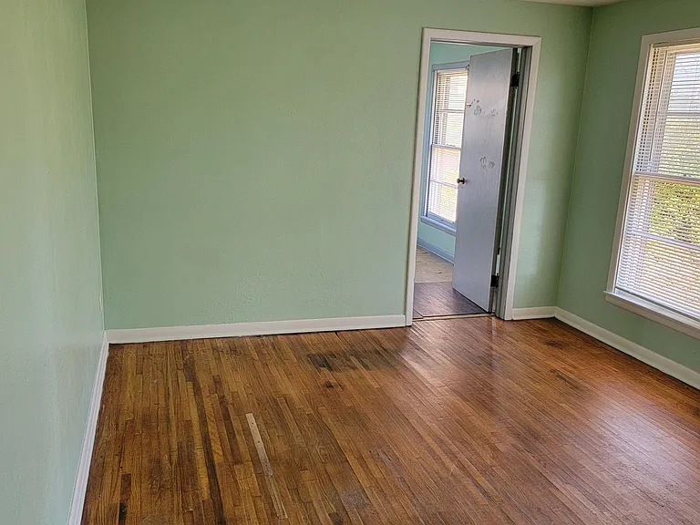 301 Romar Pl — Photo 5