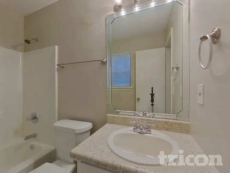 17 Paces Meadows Dr — Photo 8