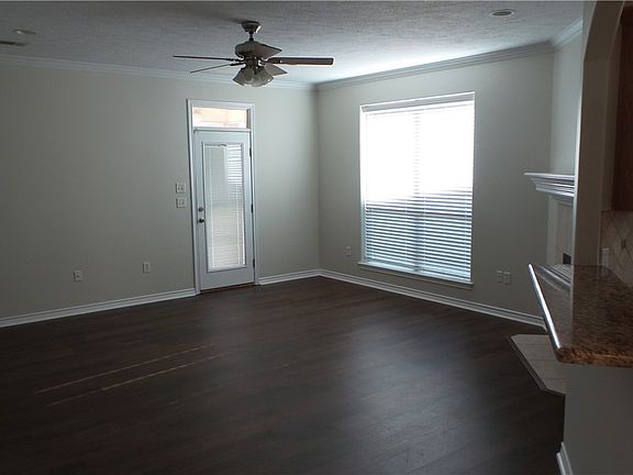 5th image of 114 Rugen Ln