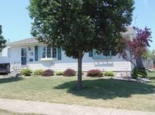 4018 Jill Dr, Waterloo, IA 50701