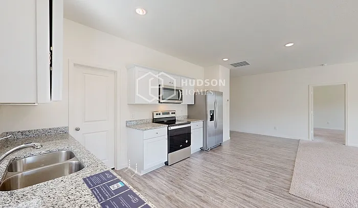 744 Devonshire Dr — Photo 11