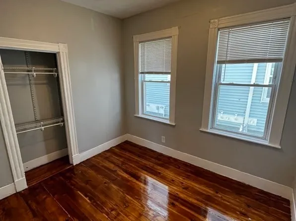 155 Essex St #2, Malden, MA 02148