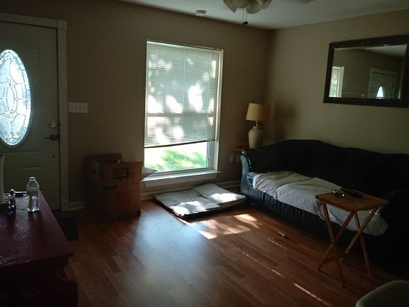 3rd image of 4108 E Louisiana State Dr