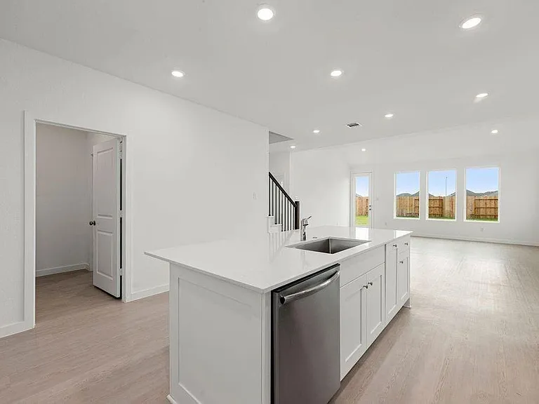 6411 Symphony Wave Dr — Photo 7