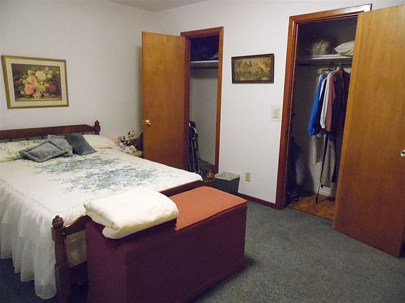 5th image of 107 Elm St