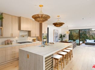 1008 Oakwood Ave, Venice, CA 90291