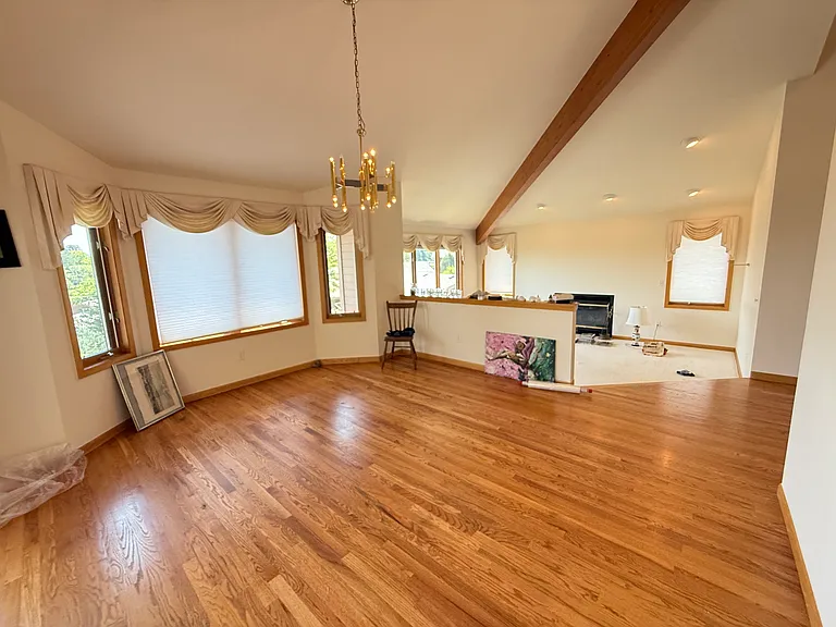 2620 Briarwood Dr — Photo 3