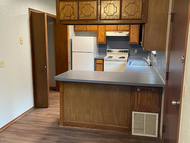 110 N Baumann Ave — Photo 8