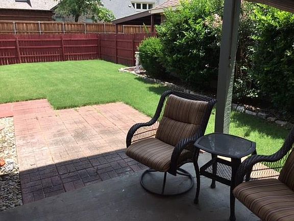 2nd image of 124 Summer Place Dr