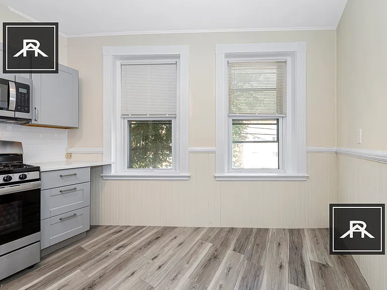 48 Brackett St #2 — Photo 10