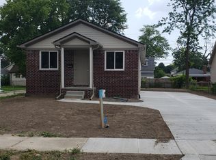 22084 Hayes Rd, Eastpointe, MI 48021