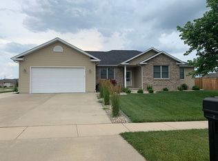 604 Parkview Dr, Rochester, IL 62563