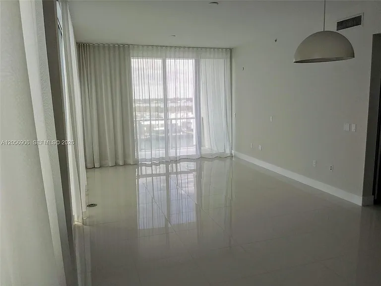 7928 East Dr #701 — Photo 3