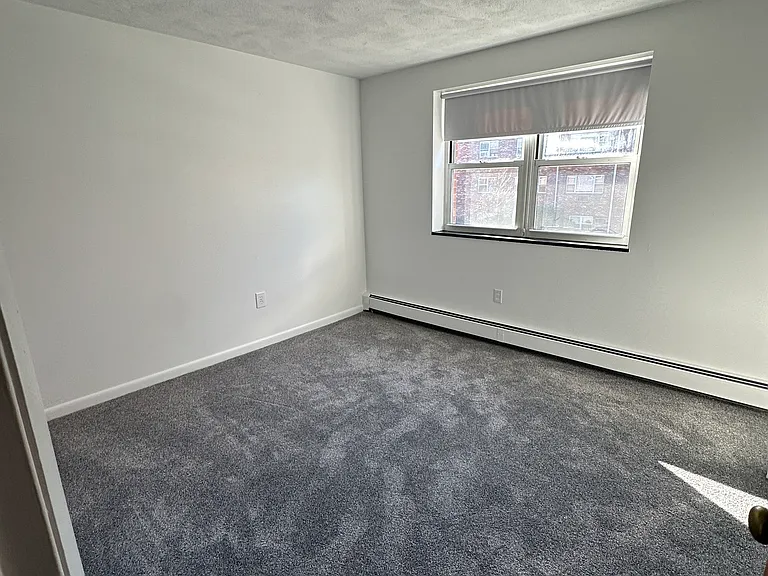 162 Lexington St #28 — Photo 7