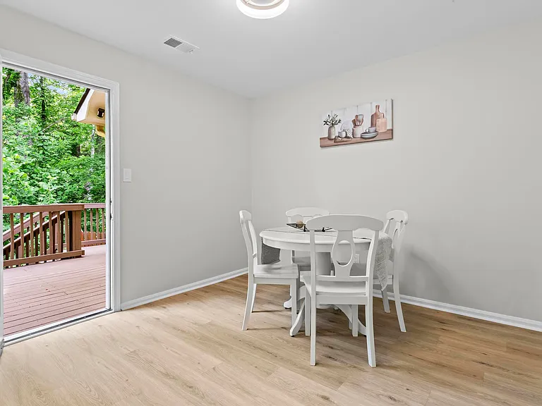 134 Woodberry Ct — Photo 8