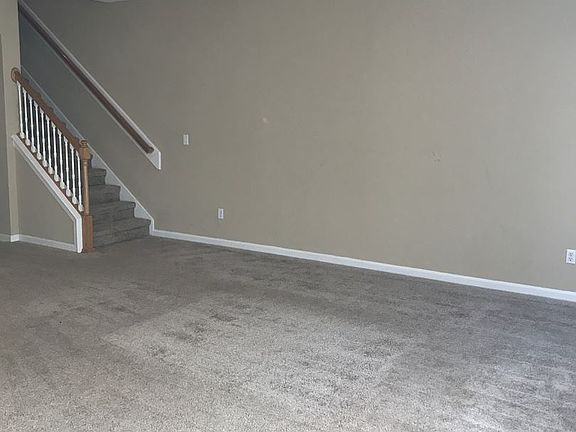 4th image of 3730-7 Creswick Cir