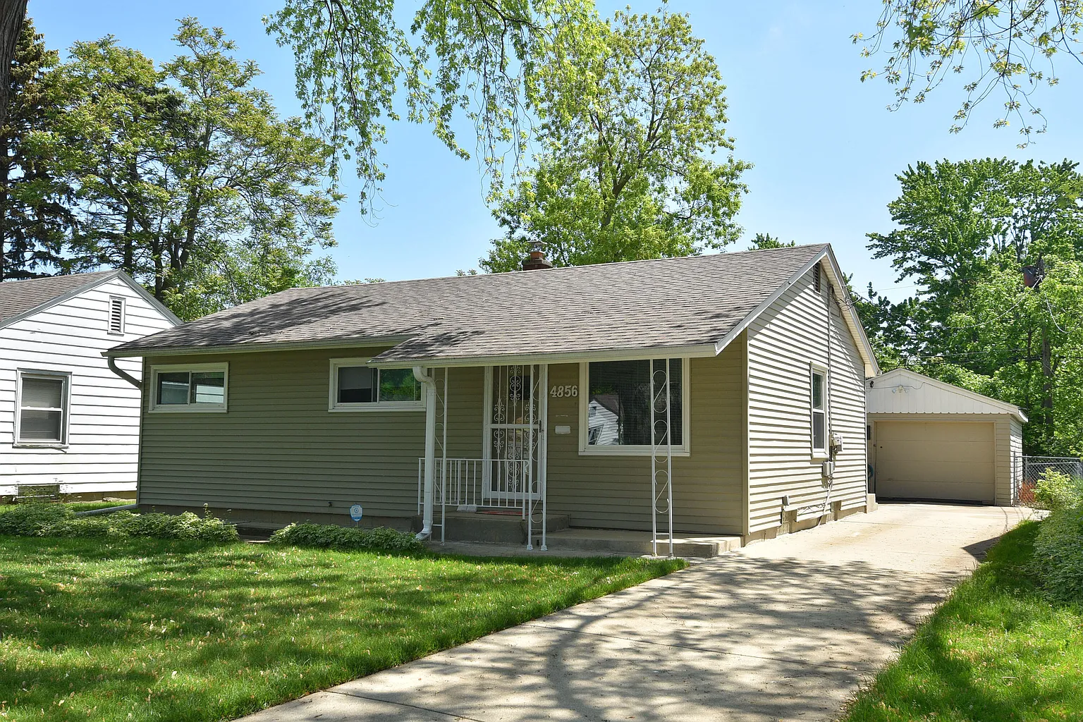 4856 N 52nd St photo 1
