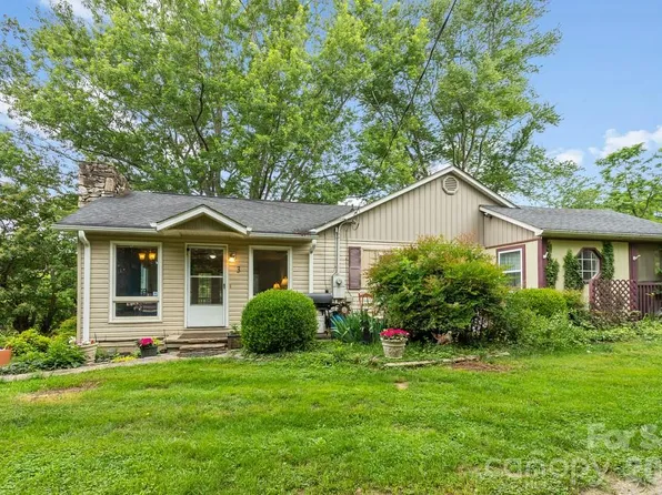 3 Odie Ln, Candler, NC 28715