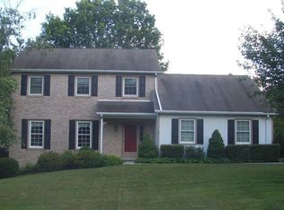 2658 Pinewood Rd, Lancaster, PA 17601