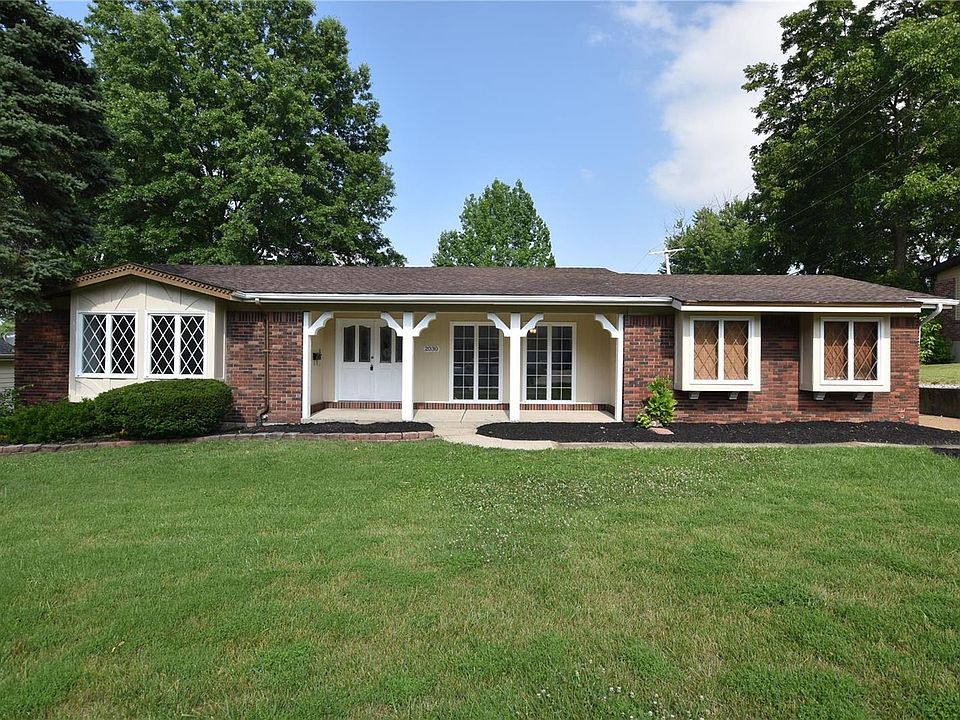1st image of 2030 Valencia Dr