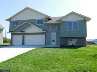 17601 311th St, Shafer, MN 55074