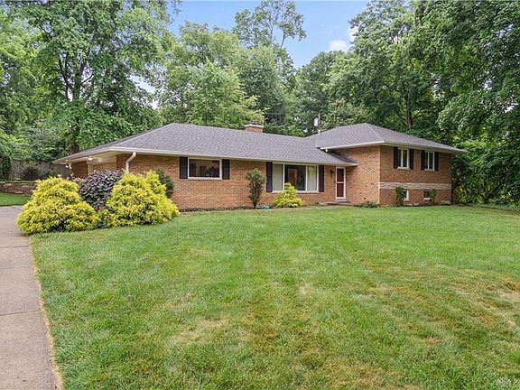2nd image of 279 Bur Del Dr