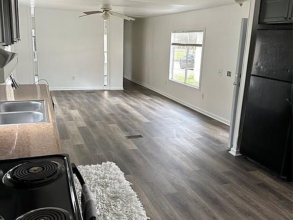 5th image of 23232 Thelma Ln #36